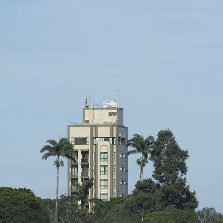 Serema Palace Hotel Lavras Kültér fotó